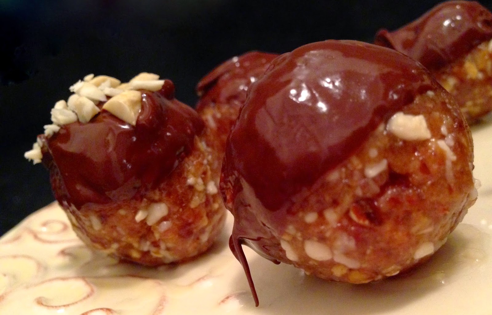 Pina Colada Cookies by BeautyBeyondBones #edrecovery #glutenfree #vegan #paleo #dessert #food #healthyfood