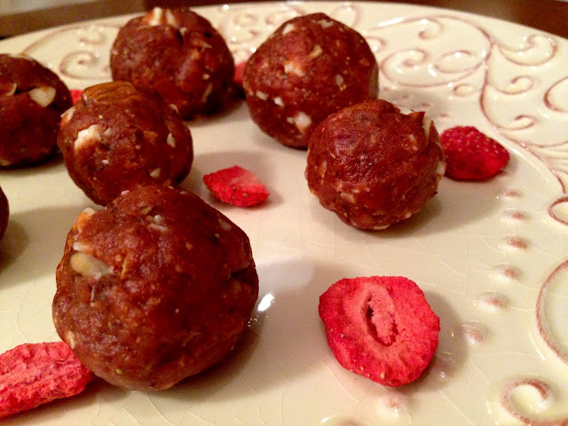 Peanut Butter and Jelly Bites PB&J by BeautyBeyondBones #glutenfree #grainfree #vegan #food #dessert #healthy #paleo #whole30 #specificcarbohydratediet