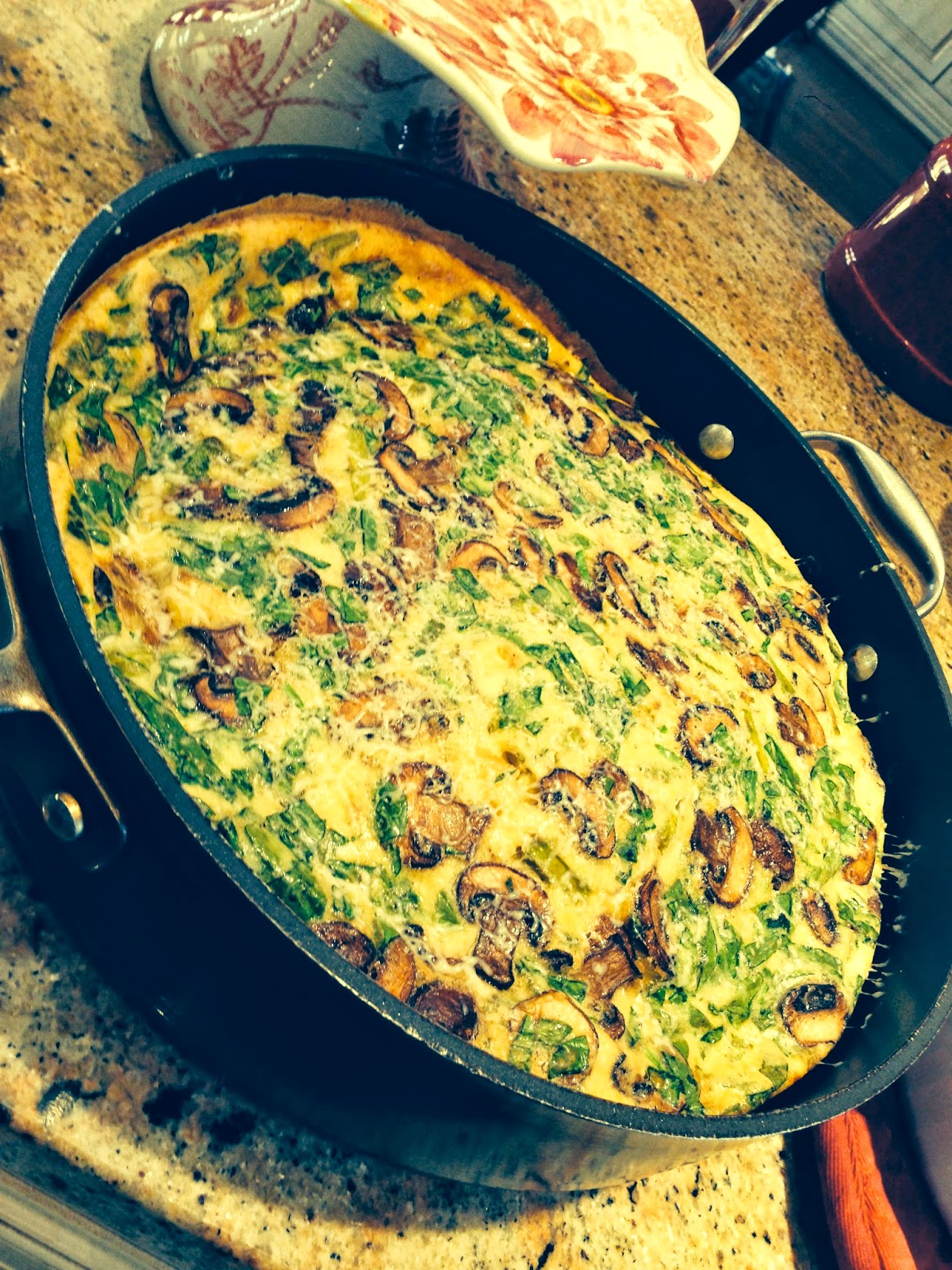 Cheesy Spinach and Mushroom Frittata! #brunch #breakfast #food #glutenfree #paleo #beautybeyondbones #edrecovery