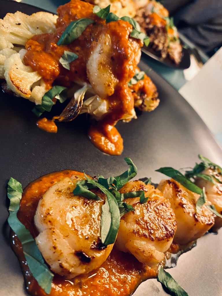 Pan Seared Scallops with Spice Tomato Sauce by BeautyBeyondBones #food #recipe #dinner #seafood #keto #glutenfree #paleo #dairyfree #healthyfood #edrecovery #yum