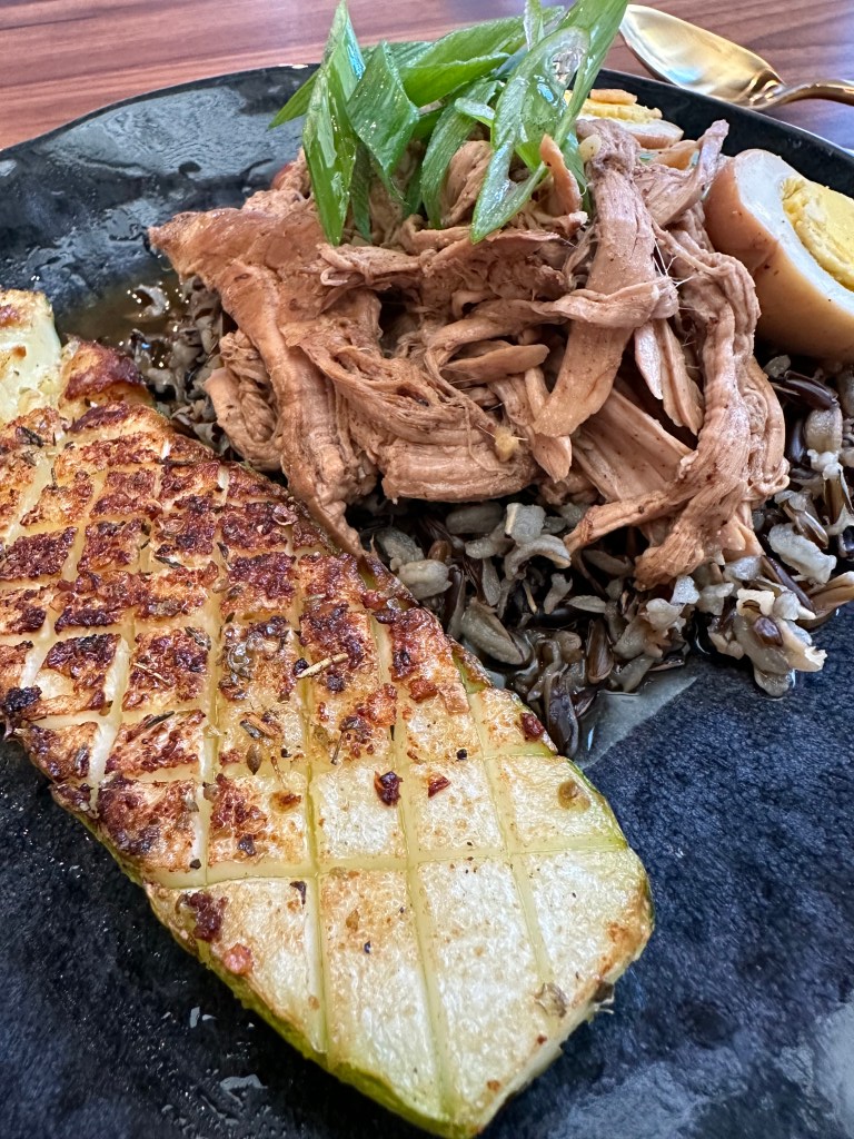 A healthy and delicious recipe for tradtional Filipino Pork Adobo! Why knew it could be so easy to make this flavor-packed dish! #cooking #food #filipino #adobo #keto #glutenfree #paleo #healthyfood #asianfood #yum