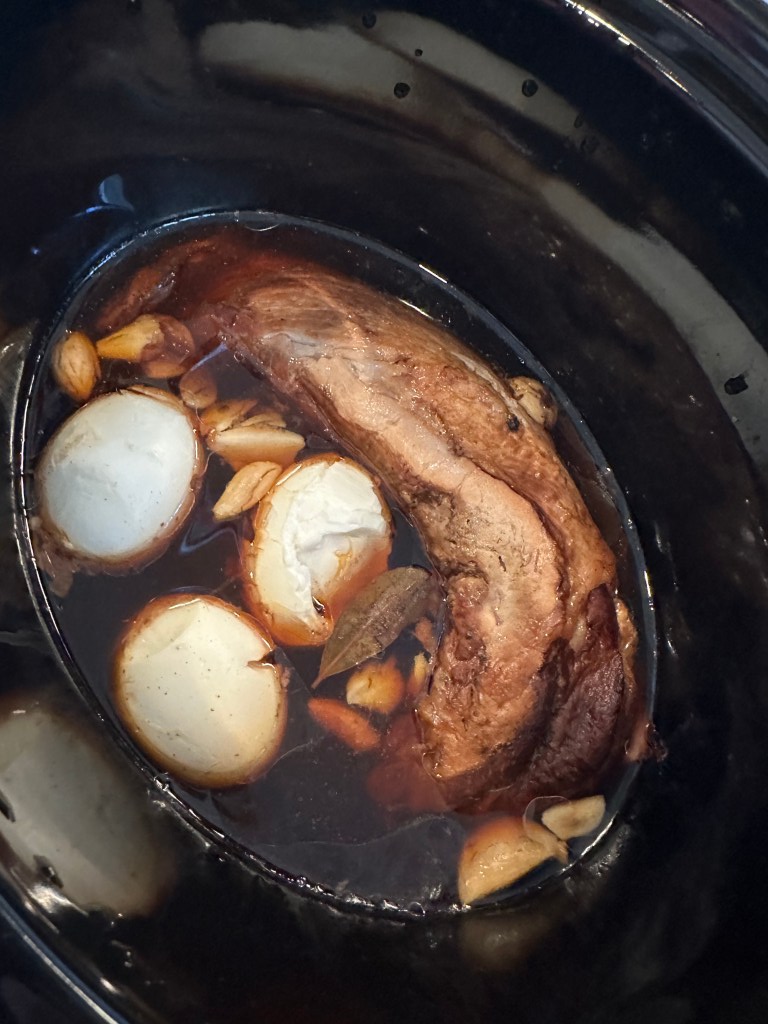 A healthy and delicious recipe for tradtional Filipino Pork Adobo! Why knew it could be so easy to make this flavor-packed dish! #cooking #food #filipino #adobo #keto #glutenfree #paleo #healthyfood #asianfood #yum