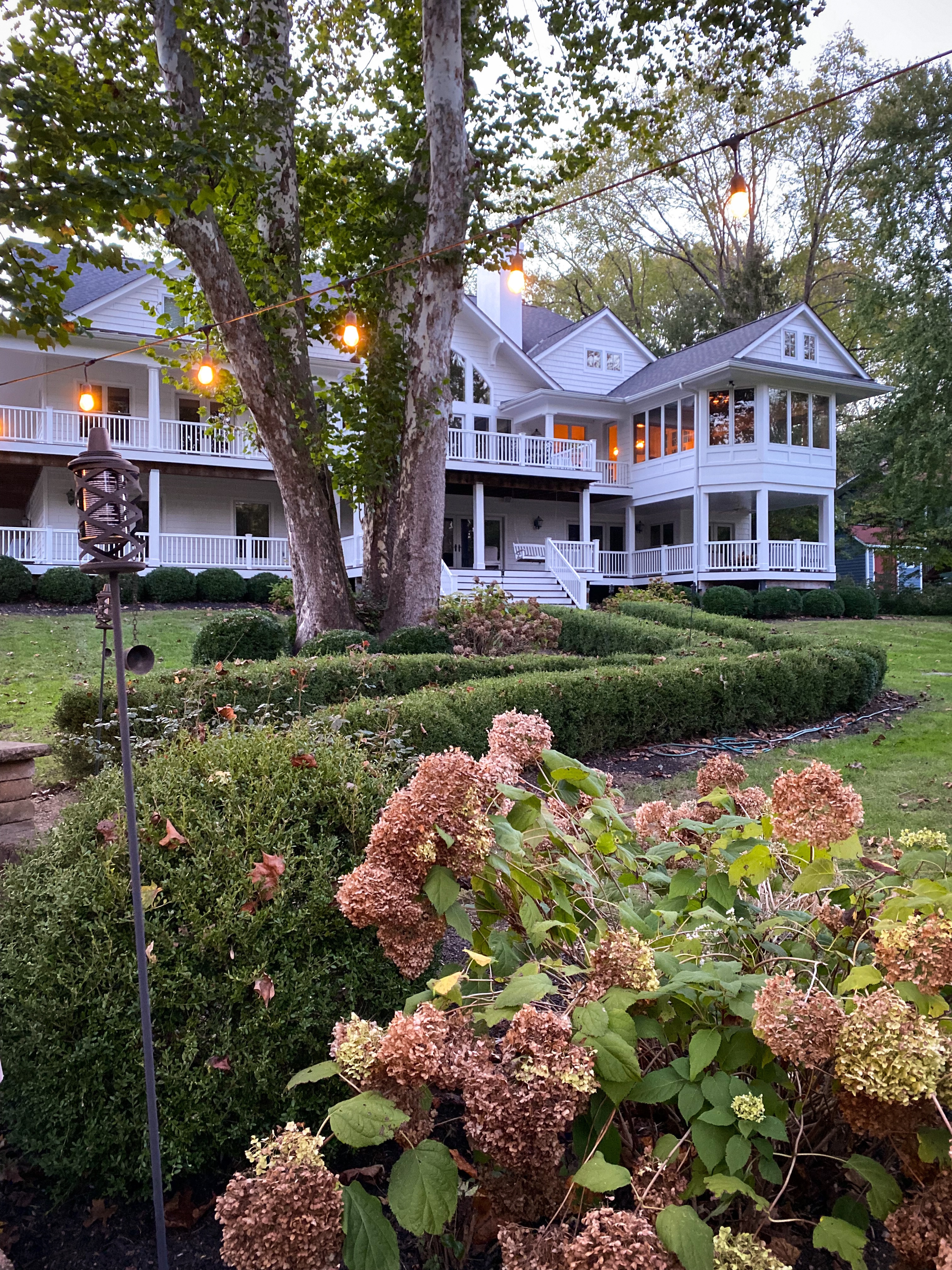Wheels up, I'm headed to Ohio! And my special gentleman is joining me! Who's ready for a little pumpkin patch action in the heartland!? #travel #ohio #family #fun #fall #home #love #life #recovery #pumpkin