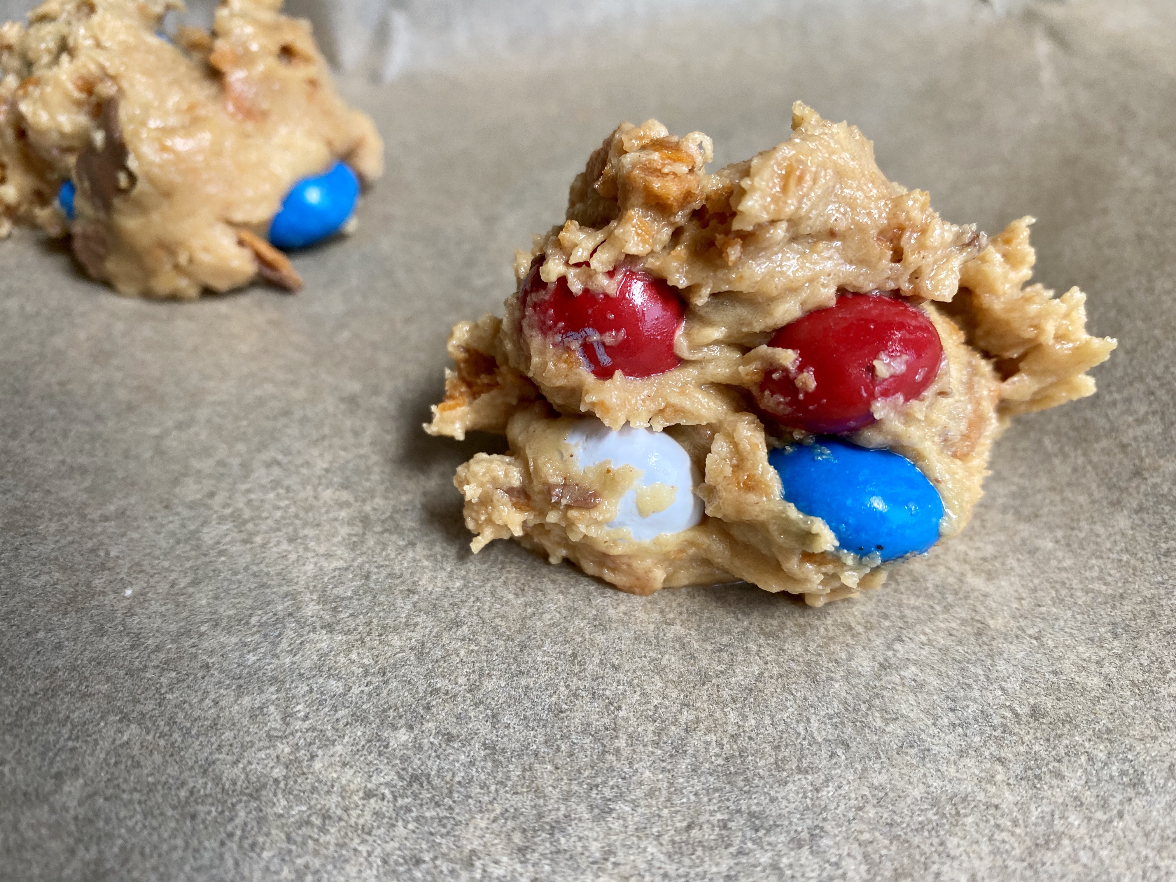 Butterfinger Cookies by BeautyBeyondBones #dessert #treats #yummy #butterfinger #chocolate #peanutbutter #cookies #food #edrecovery