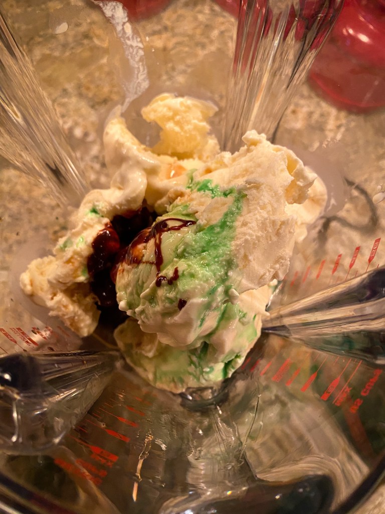 Nothing says #SUMMER like a refreshing FROZEN #COCKTAIL! And I'm sharing my three favorite ones! A Strawberry #Margarita, Tropical Daiquiri, and Ice Cream Grasshopper! They're a hit for any party! #recipe #bbq #recipe #cocktailrecipe #alcohol #drinks #blenderrecipe 