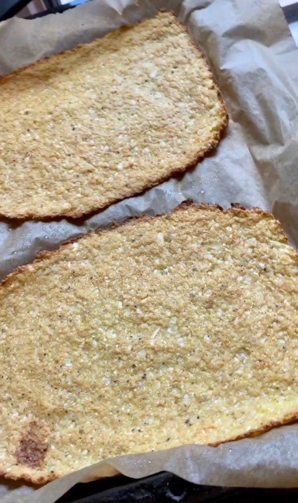 A healthy and hearty KETO pizza! Made with cauliflower and almond flour, this paleo pizza packs 68 grams of protein and is SO DELICIOUS! #glutenfree #keto #paleo #lowcarb #pizza #food #recipe #edrecovery #cooking #cauliflower