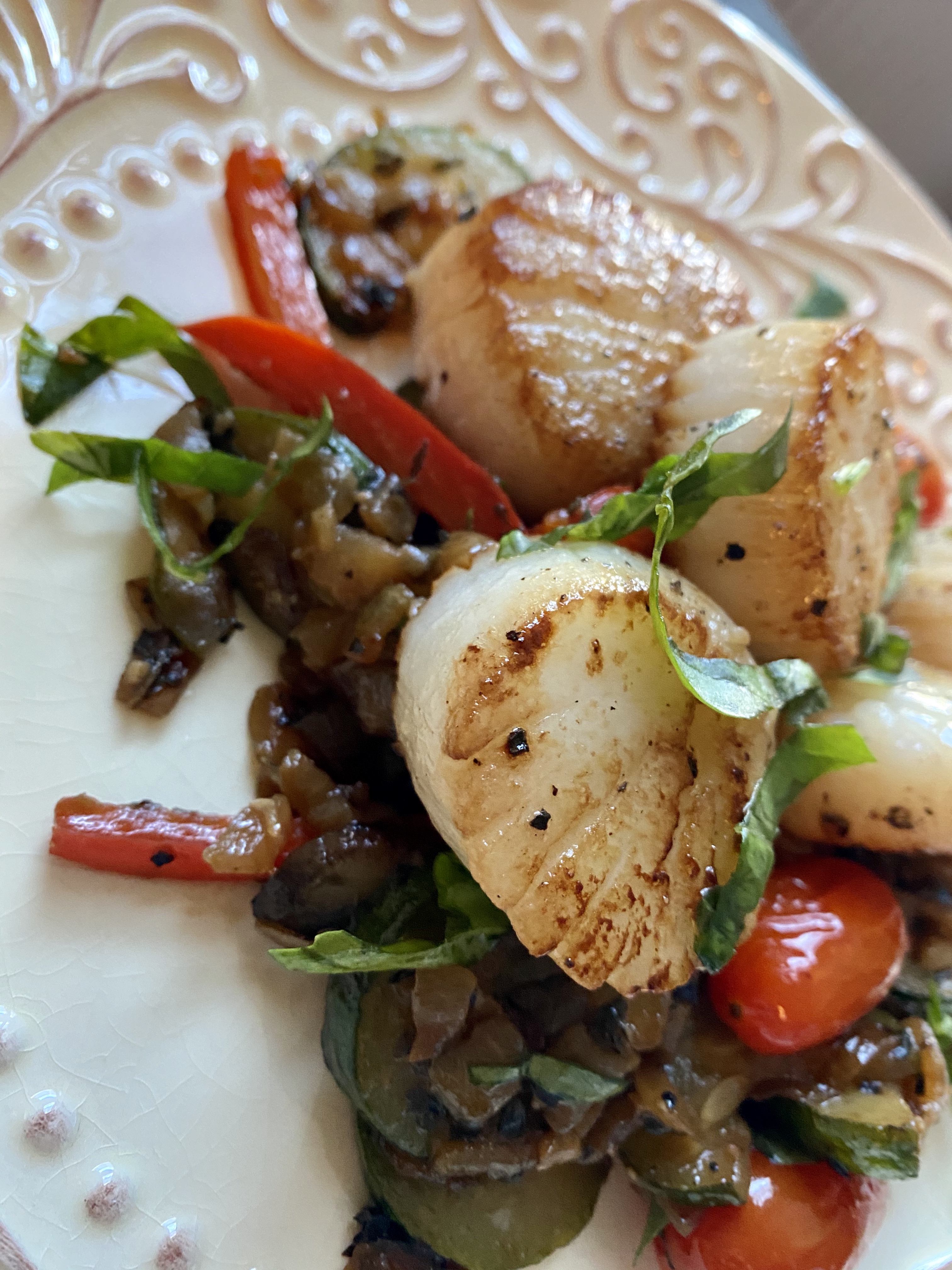 Pan seared Sea Scallops with Italian veggies by BeautyBeyondBones #dinner #glutenfree #paleo #keto #specificcarbohydtratediet #scd #healthyfood #food #edrecovery