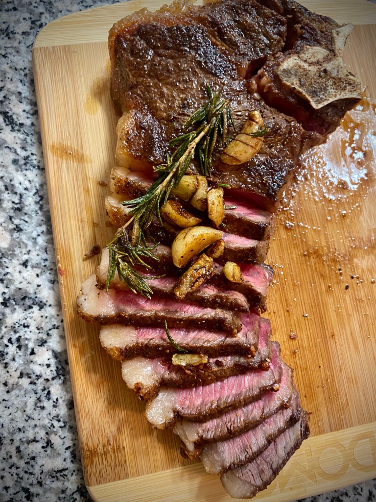 A LOW CARB *pasta dinner?!* How is that even possible!? My Spaghetti Squash boats are the most amazing #pasta alternative! Slurpy, carby and delicious - try this #keto Italian feast today! #lowcarb #glutenfree #paleo #specificcarbohydratediet #healthyfood #italian #food #recipe 