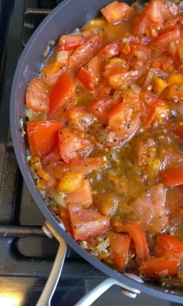 A healthy and hearty KETO pizza! Made with cauliflower and almond flour, this paleo pizza packs 68 grams of protein and is SO DELICIOUS! #glutenfree #keto #paleo #lowcarb #pizza #food #recipe #edrecovery #cooking #cauliflower