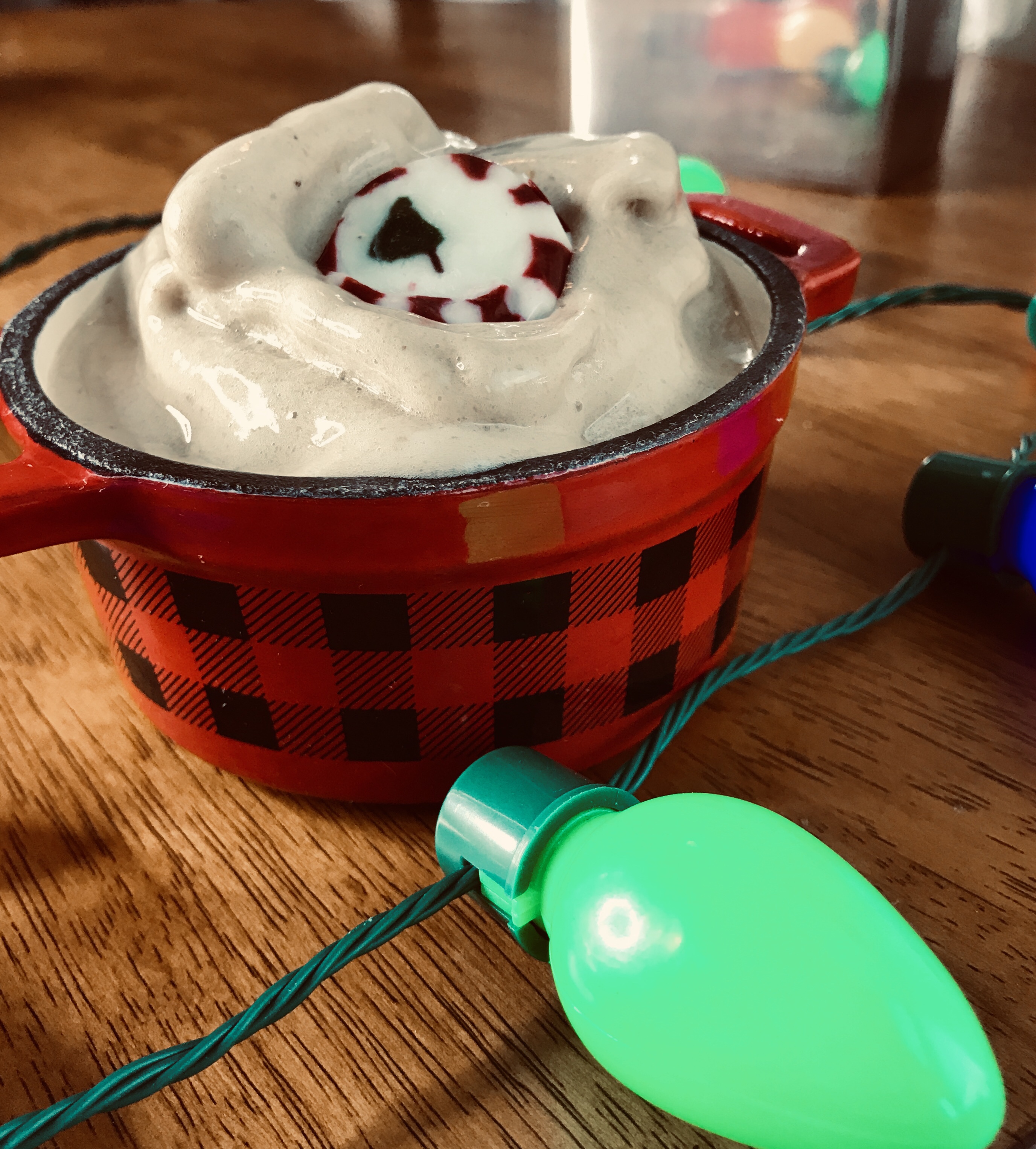 Peppermint Mocha Ice Cream - BeautyBeyondBones #nicecream #dessert #glutenfree #vegan #paleo #dairyfree #christmas #edrecovery #food #sugarfree