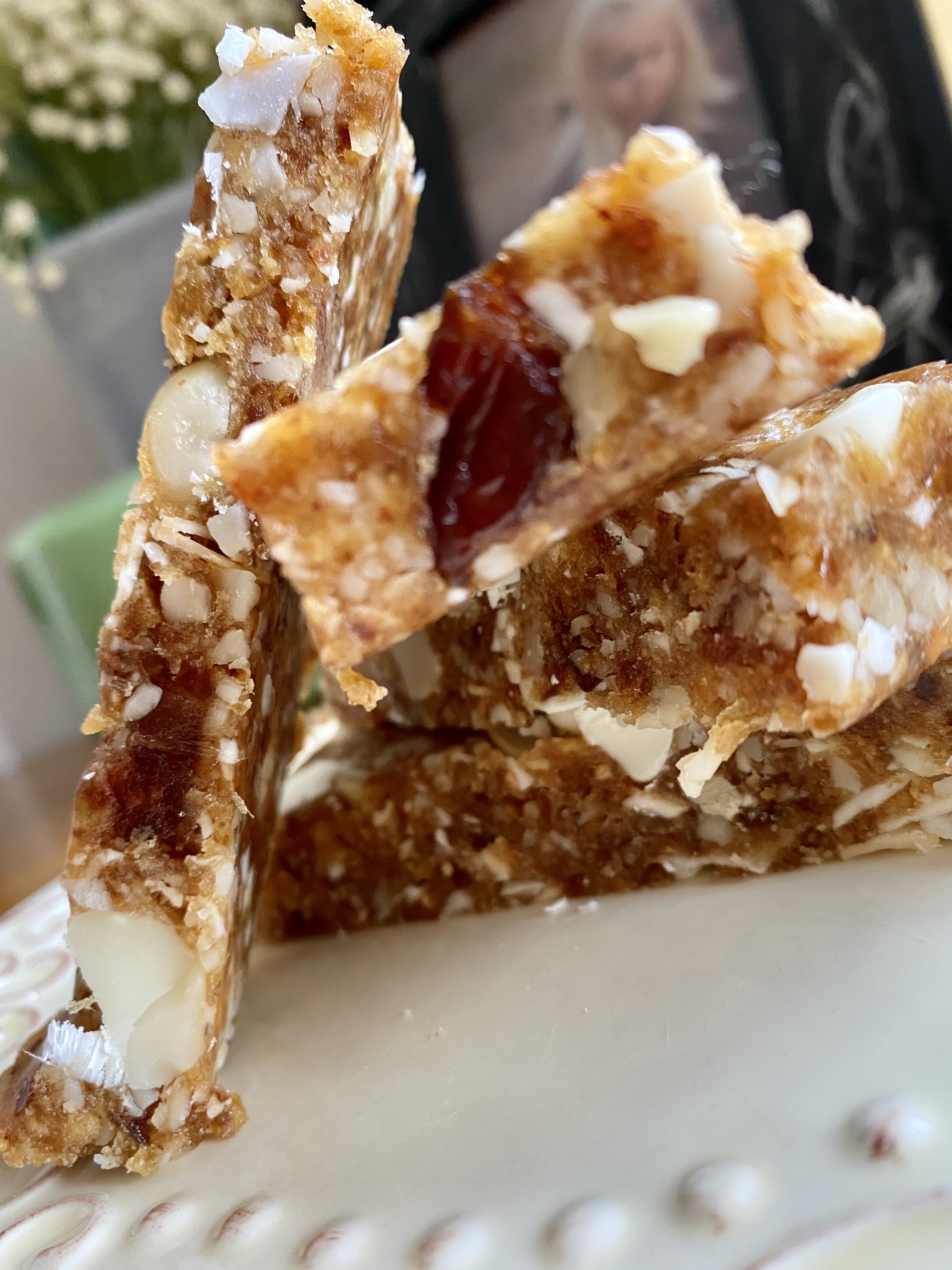 Tropical Breakfast Bar by BeautyBeyondBones #food #glutenfree #grainfree #vegan #paleo #specificcarbohydratediet #edrecovery #breakfast #brunch #healthyfood #yum