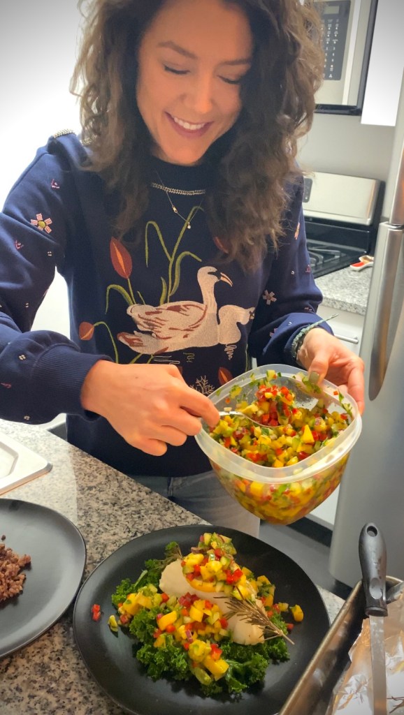 A #healthy and delicious date night recipe! Sea Bass with #Tropical Salsa! Juicy pineapple and sweet mango are front and center in this gorgeous and tasty #dinner! #food #glutenfree #healthyfood #paleo #cooking #datenight 