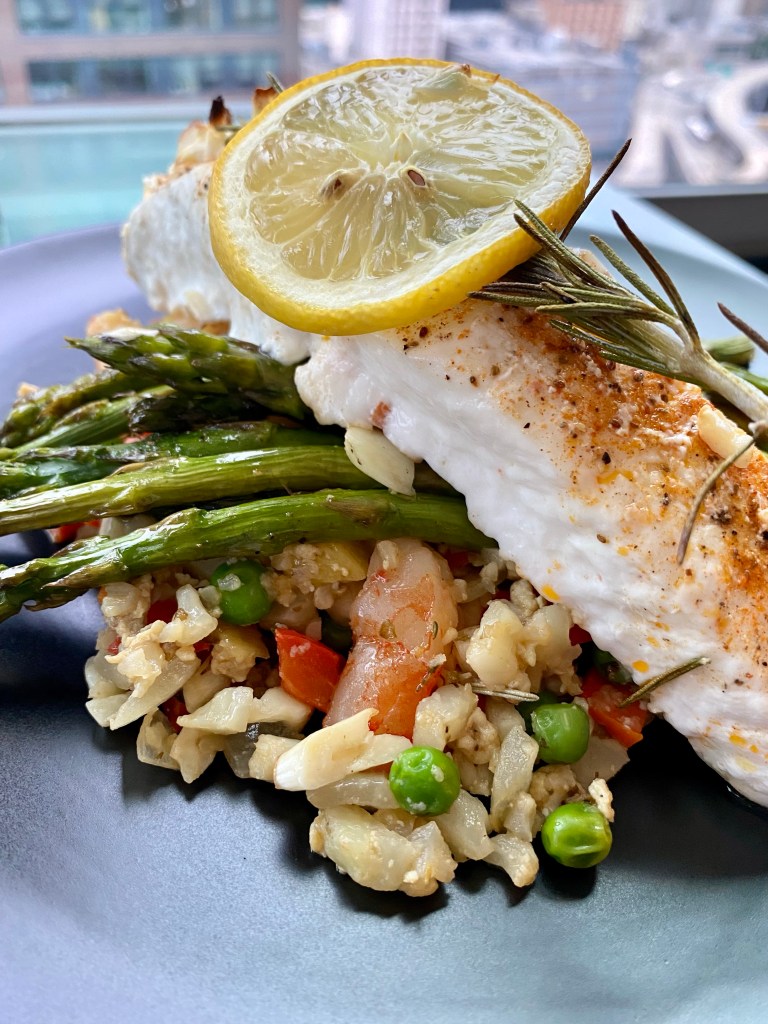 A healthy and delicious KETO dinner! Amazing fried rice made from CAULIFLOWER! It may be low carb, but this meal is high flavor! Bursting with meaty shrimp and juicy pineapple, this quick and easy meal will become a family favorite! #keto #food #paleo #glutenfree #grainfree #shrimp #edrecovery #friedrice #recipe #yum