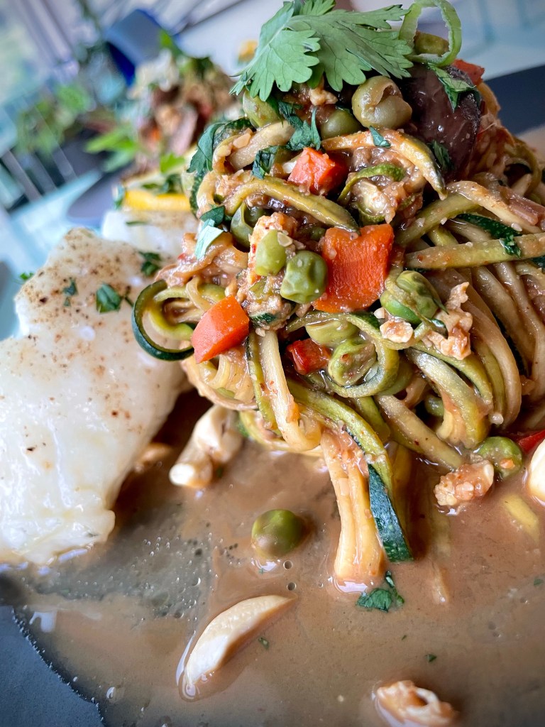 My Pad Thai recipe is outrageously delicious…and SECRETLY LOW CARB! That’s right! It uses half zucchini noodles and half brown rice noodles! (Or you have the option of being fully one or the other!) The sauce is out of this world too - it’s my favorite meal for a reason! #keto #glutenfree #lowcarb #dinner #healthyfood #healthyrecipes #food #dinner #edrecovery #recovery 