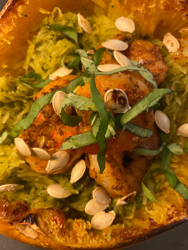 A LOW CARB *pasta dinner?!* How is that even possible!? My Spaghetti Squash boats are the most amazing #pasta alternative! Slurpy, carby and delicious - try this #keto Italian feast today! #lowcarb #glutenfree #paleo #specificcarbohydratediet #healthyfood #italian #food #recipe 