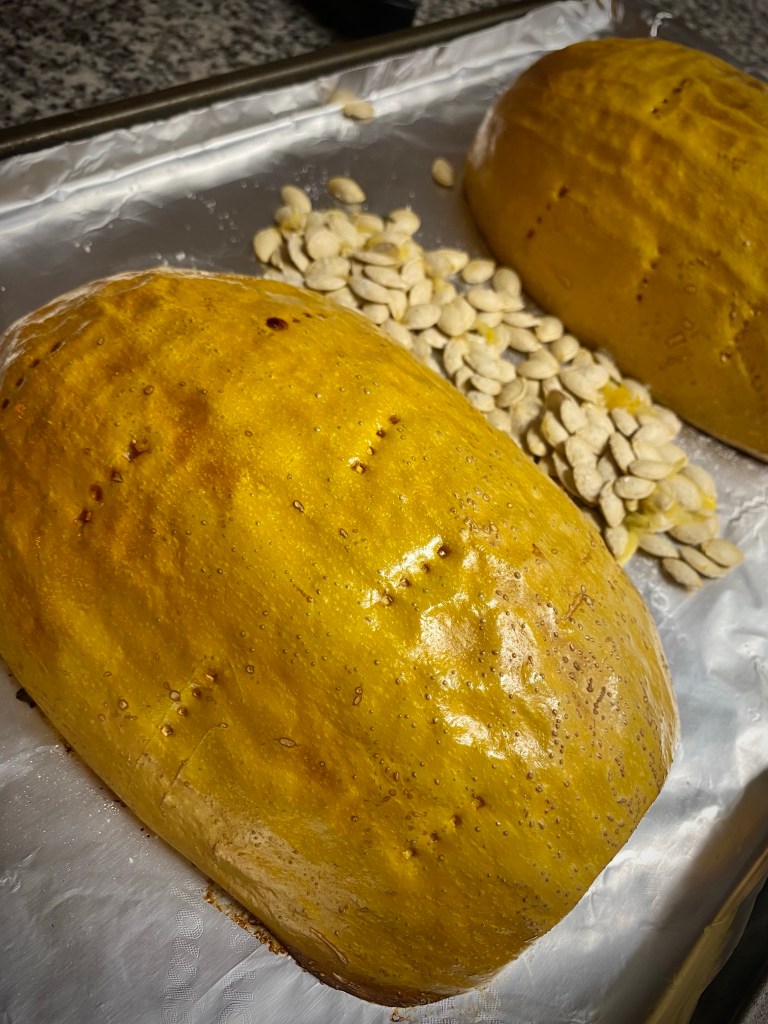 A LOW CARB *pasta dinner?!* How is that even possible!? My Spaghetti Squash boats are the most amazing #pasta alternative! Slurpy, carby and delicious - try this #keto Italian feast today! #lowcarb #glutenfree #paleo #specificcarbohydratediet #healthyfood #italian #food #recipe 