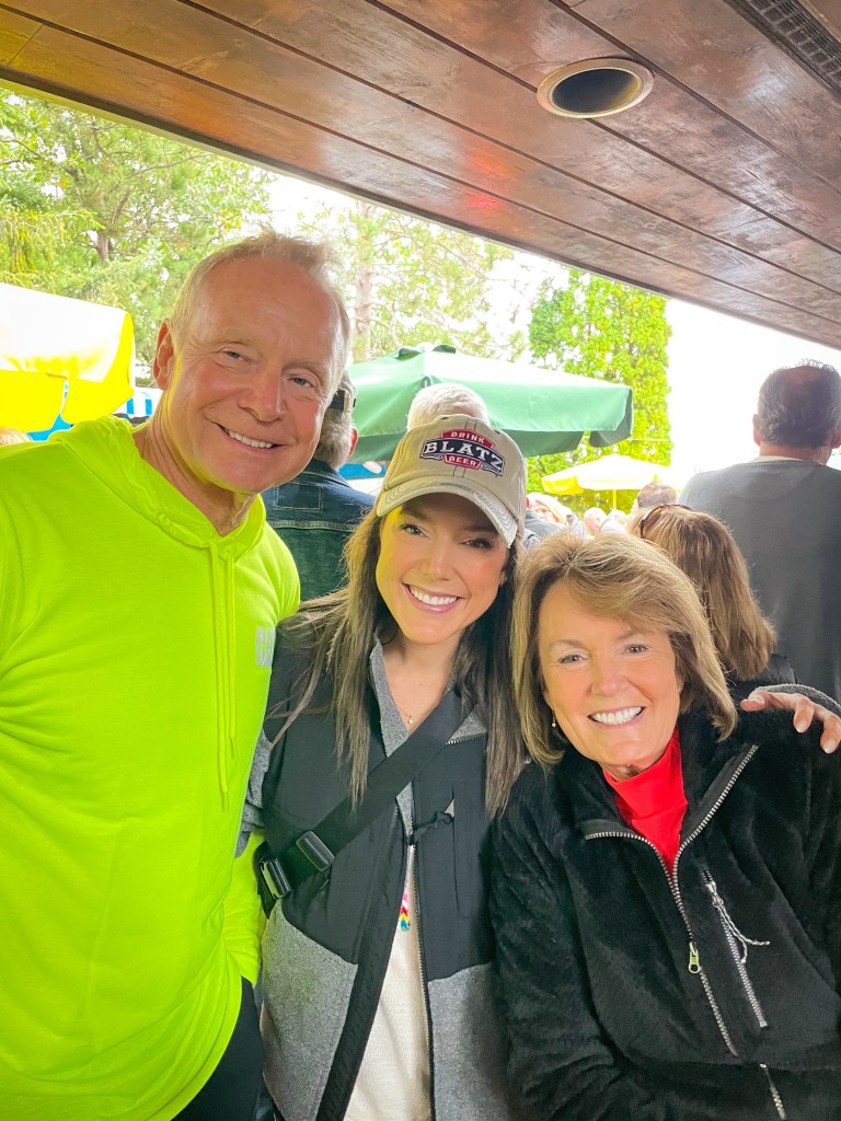 City Slickers in the Cornfield! We got off the plane from #NYC, and found ourselves on a #farm! #Family, fresh air and phenomenal #food -- talk about the perfect getaway! #travel #wisconsin #midwest #fall #pumpkin #halloween