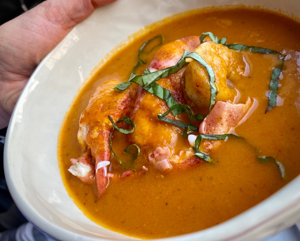 THE MOST OUTRAGEOUSLY DELICIOUS DINNER! Shrimp and Lobster Bisque! This is seriously the best thing I've ever made. #keto #glutenfree #dairyfree #specificcarbohydratediet #healthyfood #soup #paleo #lobster #food #recipe 