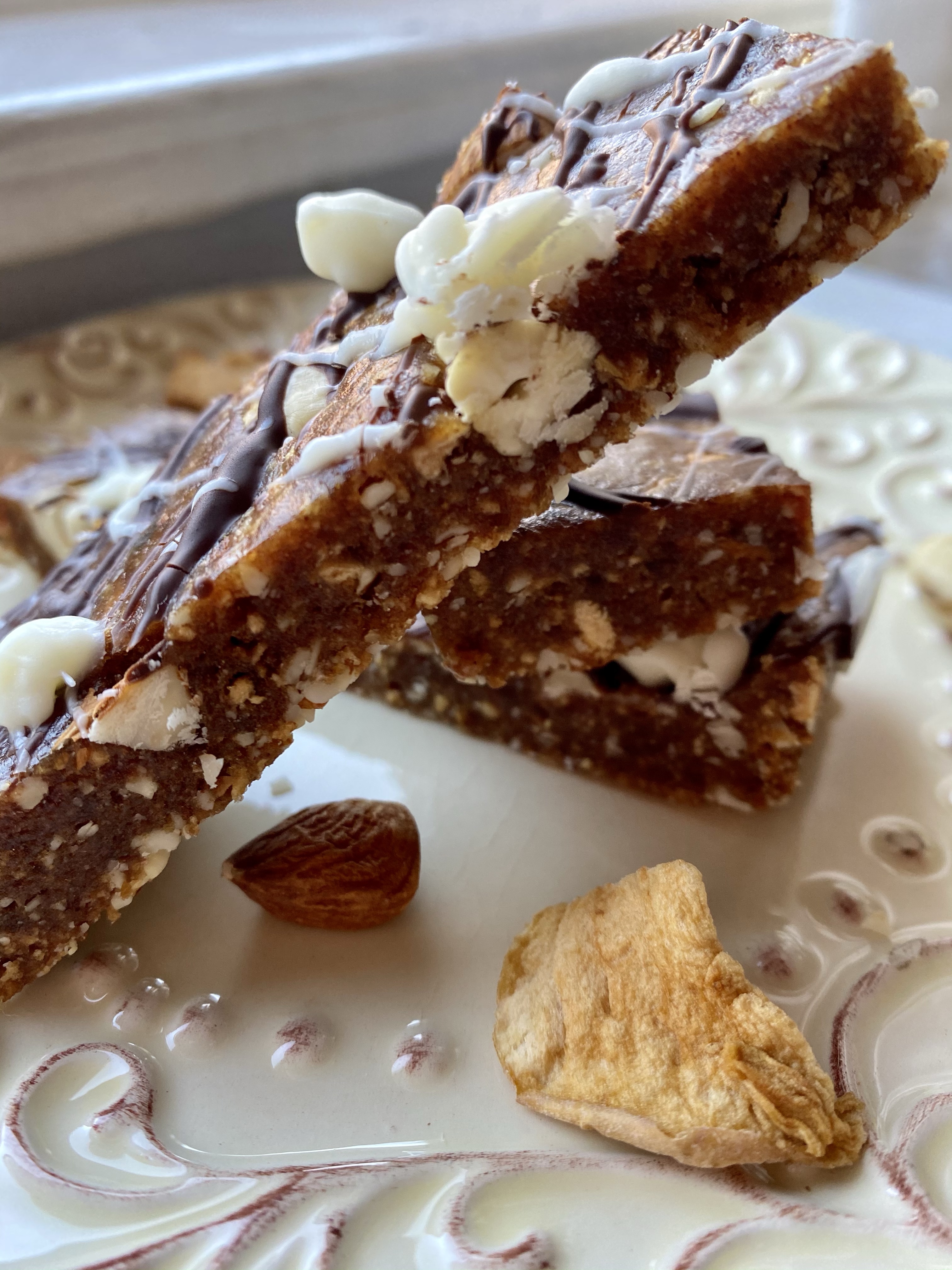 Caramel Apple Bars by BeautyBeyondBones #grainfree #glutenfree #vegan #paleo #vegetarian #dessert #keto #specificcarbohydratediet #edrecovery #food #breakfast #chocolate