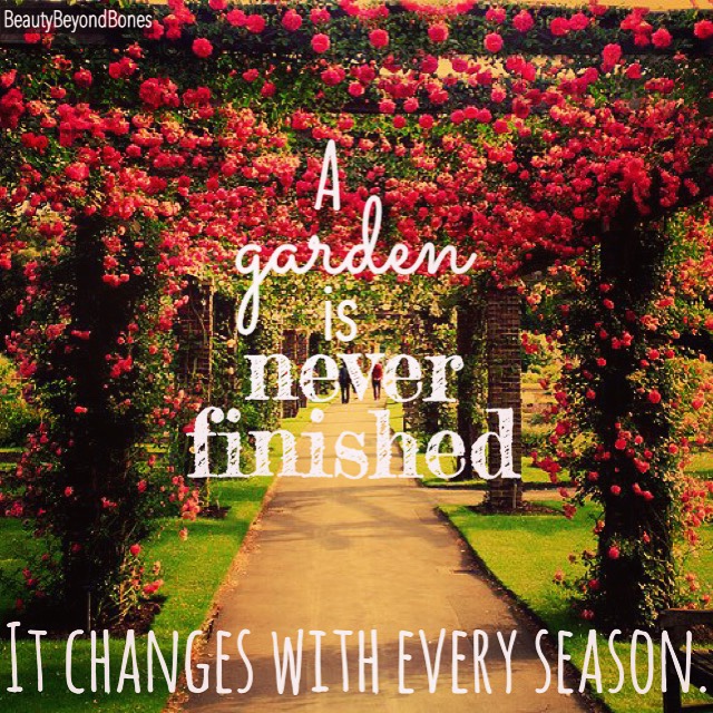 What do New Year’s resolutions look like in a Covid-ridden world? Are we throwing them out the window? Is 2022 doomed to be a 2020 repeat? An interesting take on the Eve of 2022. #newyears #Catholic #life #Faith #recovery #Anorexia #edrecovery #god #resolutions #Covid