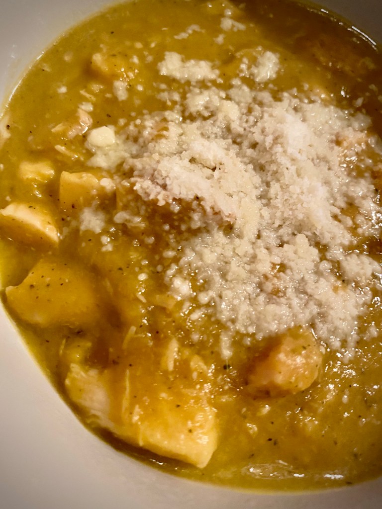 This White Bean Chicken Soup is a delicious -- and nutrient dense -- #soup! And you can whip it up in 30 minutes! It's the perfect gluten free and #keto meal for a lazy Saturday afternoon! #food #cooking #glutenfree #soup #recipe #paleo #lowcarb #healthyfood