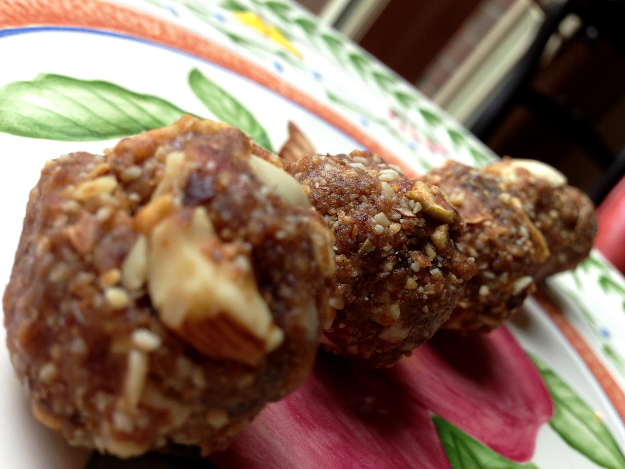 Apple Pie Cookies by BeautyBeyondBones #healthy #glutenfree #vegan #paleo #raw #dessert #vegetarian #edrecovery #energybites #food