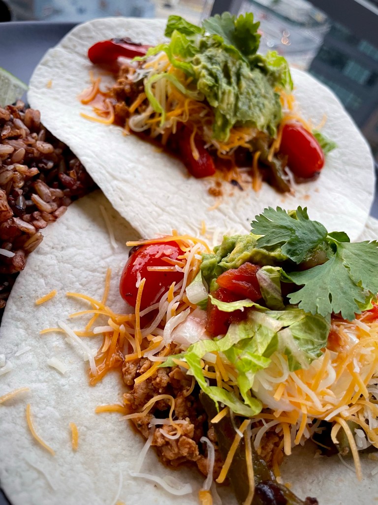 Taco night is the BEST night! And these Turkey tacos are going to blow you away! They’re healthy and bursting with flavor! Make the tonight for #TacoTuesday ! #tacos #food #healthyfood #glutenfree #dinner #recipe #cooking #mexicanfood #yum