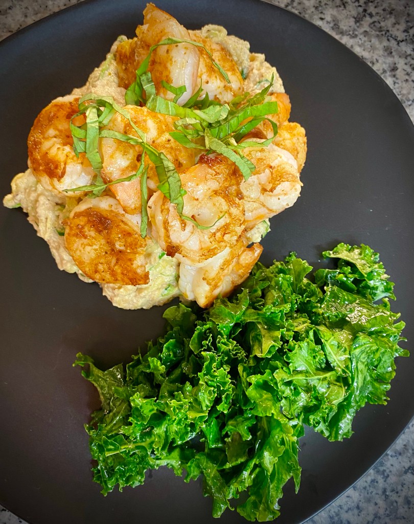 Healthy Shrimp Fettuccini Alfredo?! Somebody pinch me! This delicious Italian pasta classic is actually dairy free and KETO! That’s right! Plant based ingredients that make this gluten free dinner a hit! #recipe #keto #glutenfree #healthyfood #food #paleo #lowcarb #dairyfree #specificcarbohydratediet #pasta 