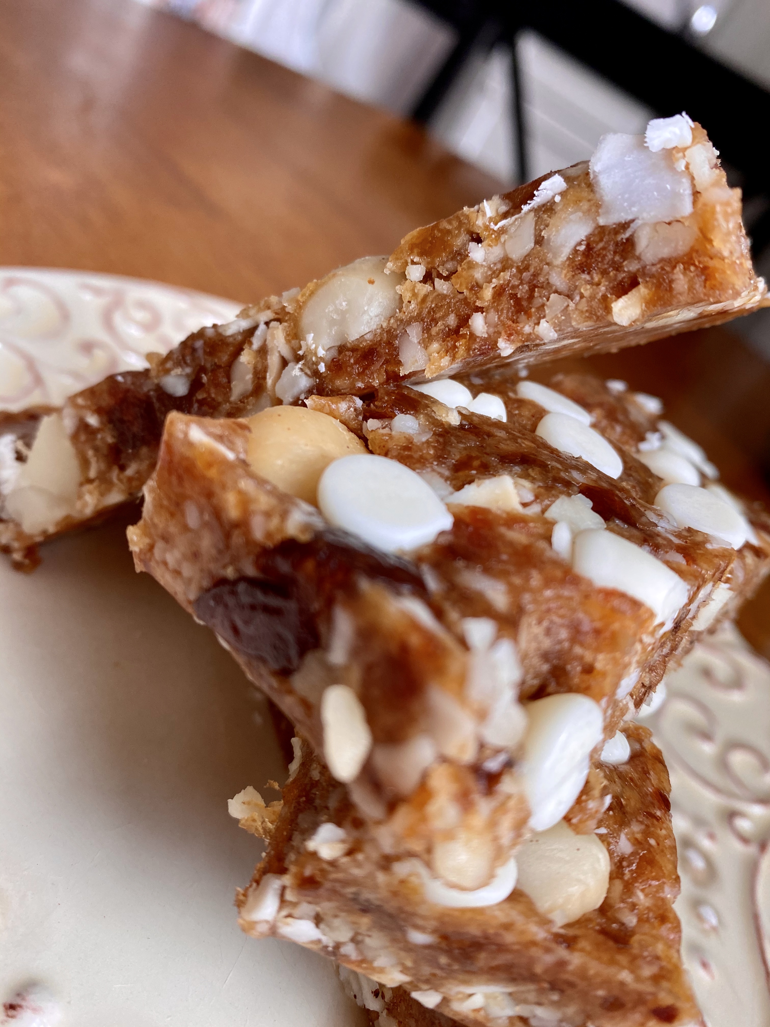 Tropical Breakfast Bar by BeautyBeyondBones #food #glutenfree #grainfree #vegan #paleo #specificcarbohydratediet #edrecovery #breakfast #brunch #healthyfood #yum