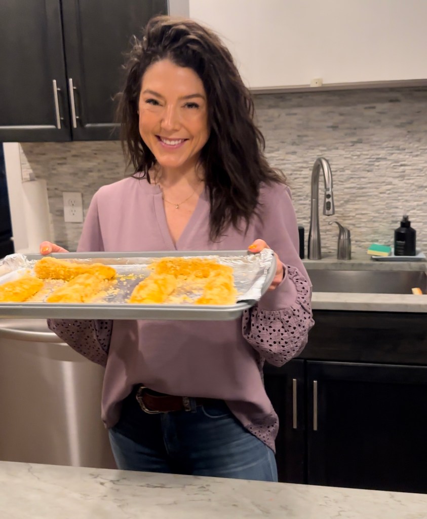 Keto Fish & Chips?! YES!!! This meal is so outrageously delicious — and packed with protein…. Because it uses ALMOND FLOUR! Make this tonight! #food #Lent #Glutenfree #lowcarb #keto #Specificcarbohydratediet #dinner #yum #cooking #fish