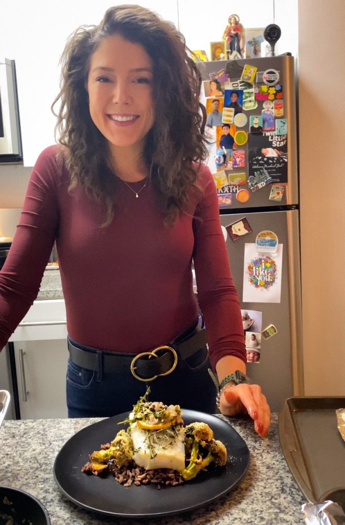 A delicious and #healthy #dinner of Halibut with a white wine and caper sauce, and KETO TEMPURA BROCCOLI! How is it #keto? It uses almond flour! #lowcarb #glutenfree #paleo #ulcerativecolitis #food #recipe #specificcarbohydratediet 