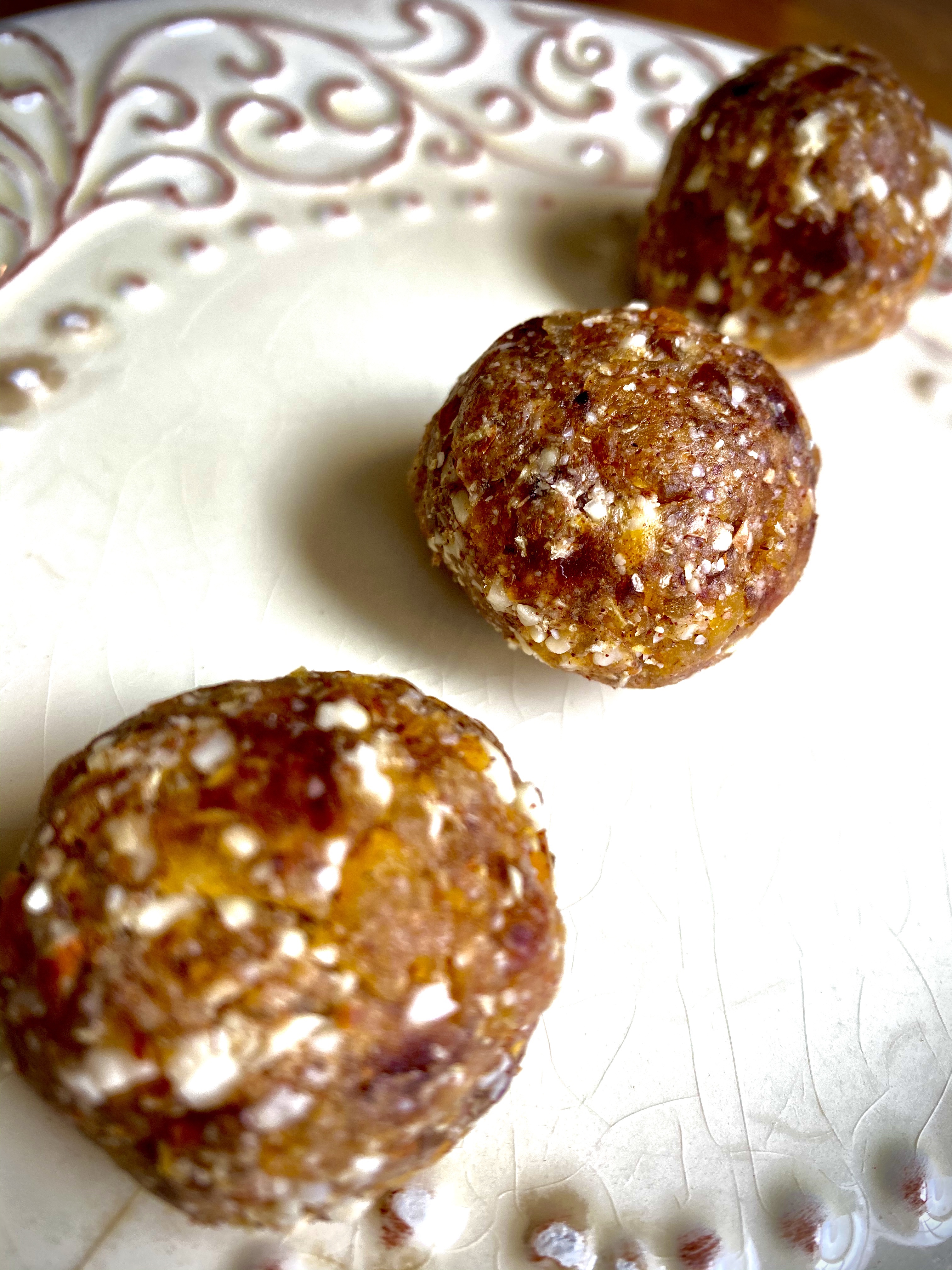 Peaches and Cream Cookies by BeautyBeyondBones #glutenfree #grainfree #vegan #paleo #specificcarbohydratediet #edrecovery #food #dessert