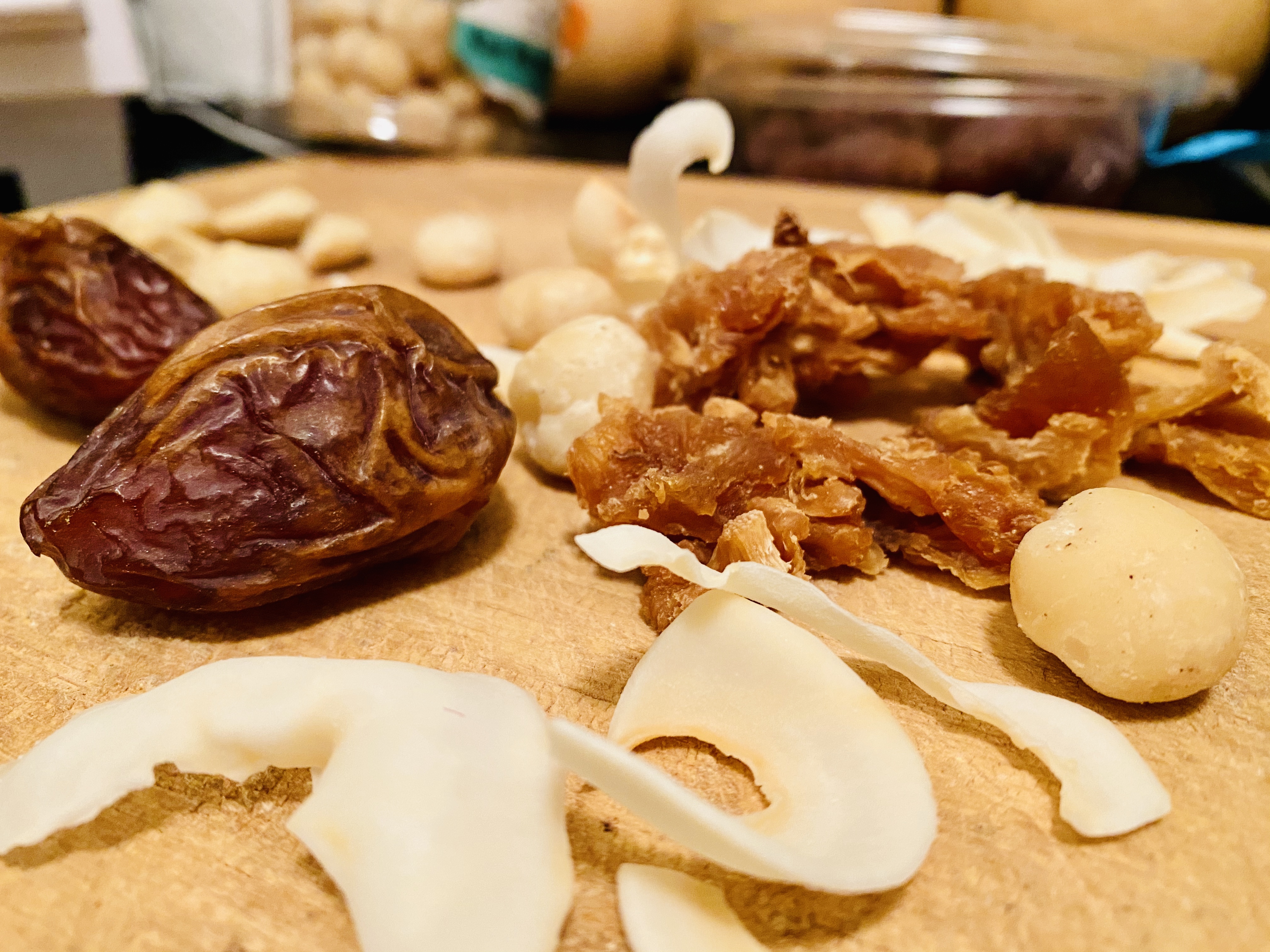 Tropical Breakfast Bar by BeautyBeyondBones #food #glutenfree #grainfree #vegan #paleo #specificcarbohydratediet #edrecovery #breakfast #brunch #healthyfood #yum