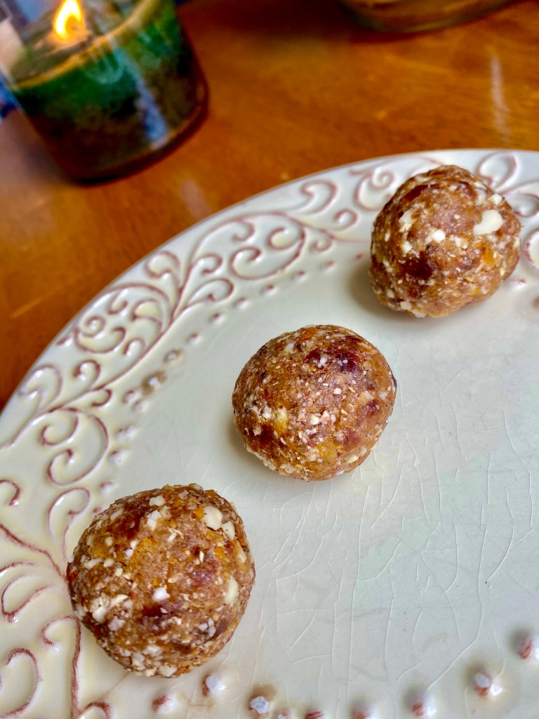 Peaches and Cream Cookies by BeautyBeyondBones #glutenfree #grainfree #vegan #paleo #specificcarbohydratediet #edrecovery #food #dessert