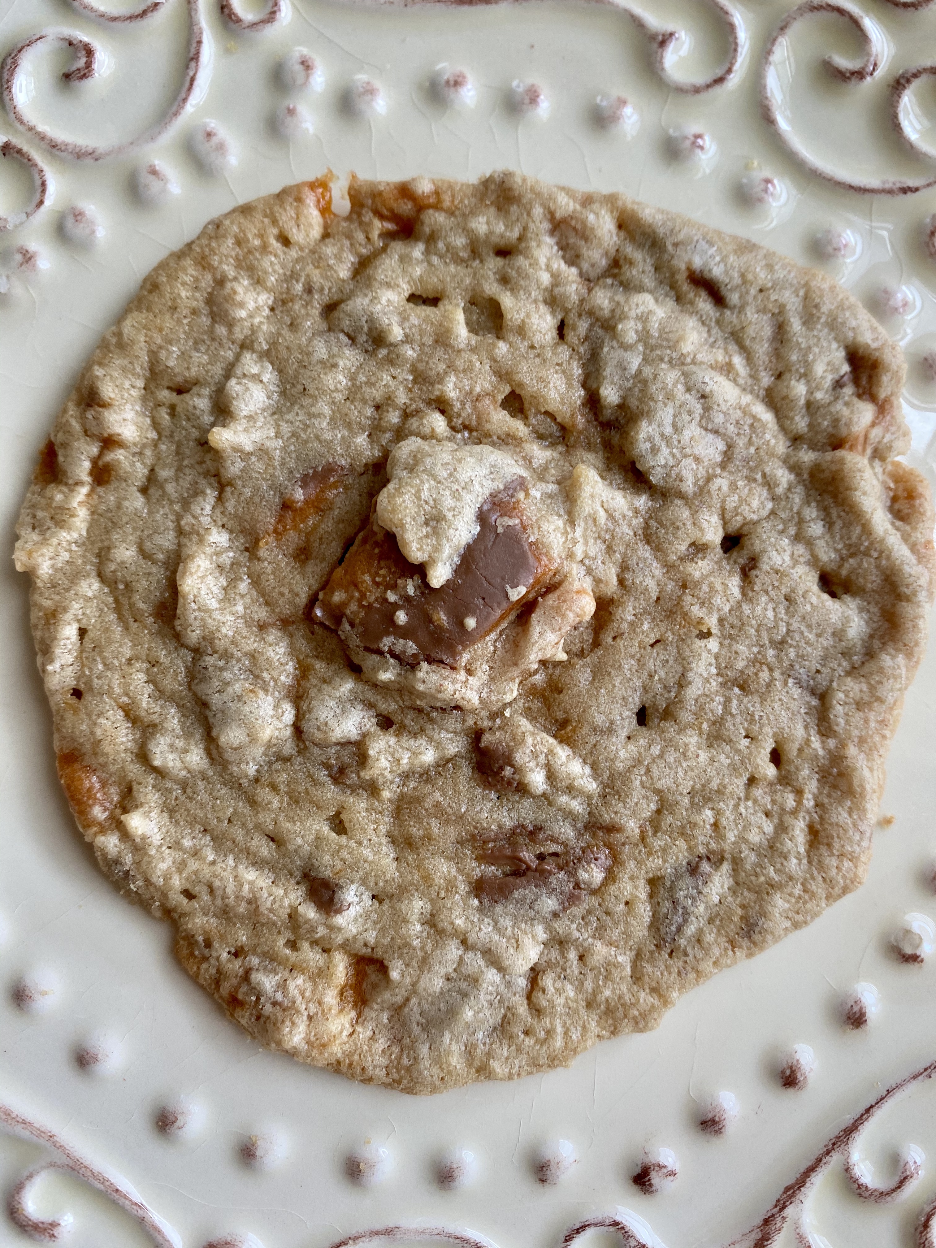 Butterfinger Cookies by BeautyBeyondBones #dessert #treats #yummy #butterfinger #chocolate #peanutbutter #cookies #food #edrecovery