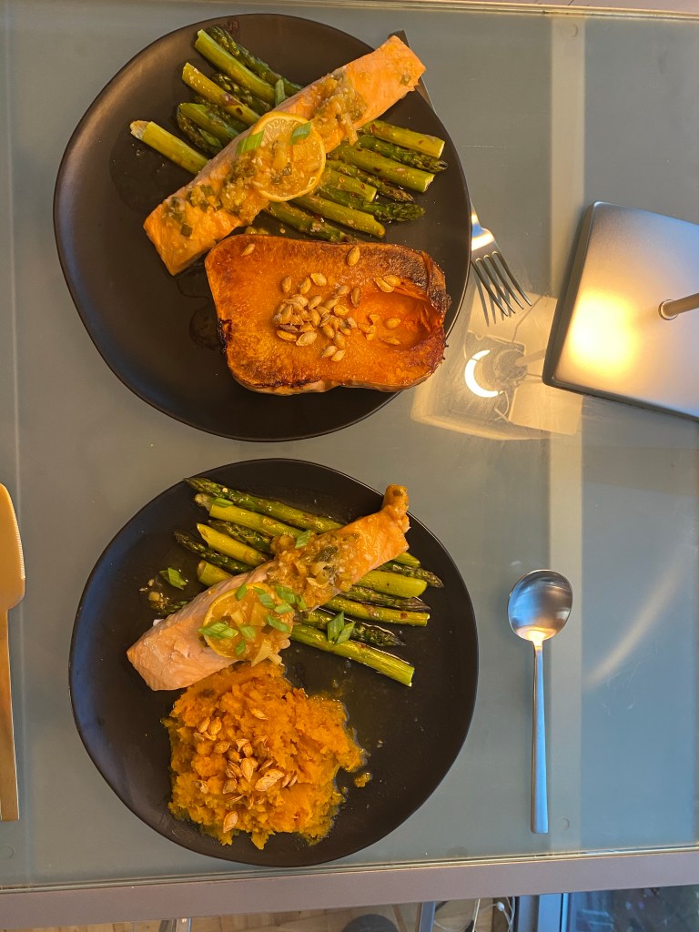 Sweet and savory, my Cinnamon Butternut Squash Mash is absolutely divine! It tastes like #pumpkin pie! And you won’t believe it’s #healthy! It’s the perfect #Thanksgiving side dish — or weeknight treat! #thanksgivingrecipes #glutenfree #lowcarb #healthyfood #food #specificcarbohydratediet #vegan #dinner