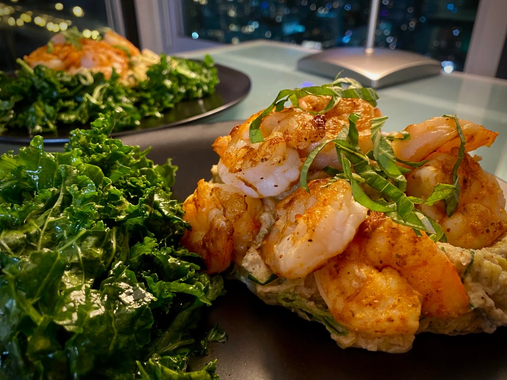 Healthy Shrimp Fettuccini Alfredo?! Somebody pinch me! This delicious Italian pasta classic is actually dairy free and KETO! That’s right! Plant based ingredients that make this gluten free dinner a hit! #recipe #keto #glutenfree #healthyfood #food #paleo #lowcarb #dairyfree #specificcarbohydratediet #pasta 