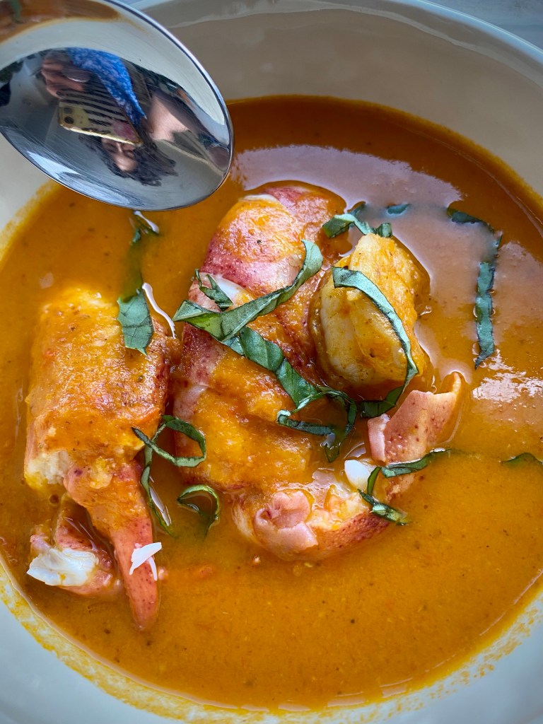 THE MOST OUTRAGEOUSLY DELICIOUS DINNER! Shrimp and Lobster Bisque! This is seriously the best thing I've ever made. #keto #glutenfree #dairyfree #specificcarbohydratediet #healthyfood #soup #paleo #lobster #food #recipe 