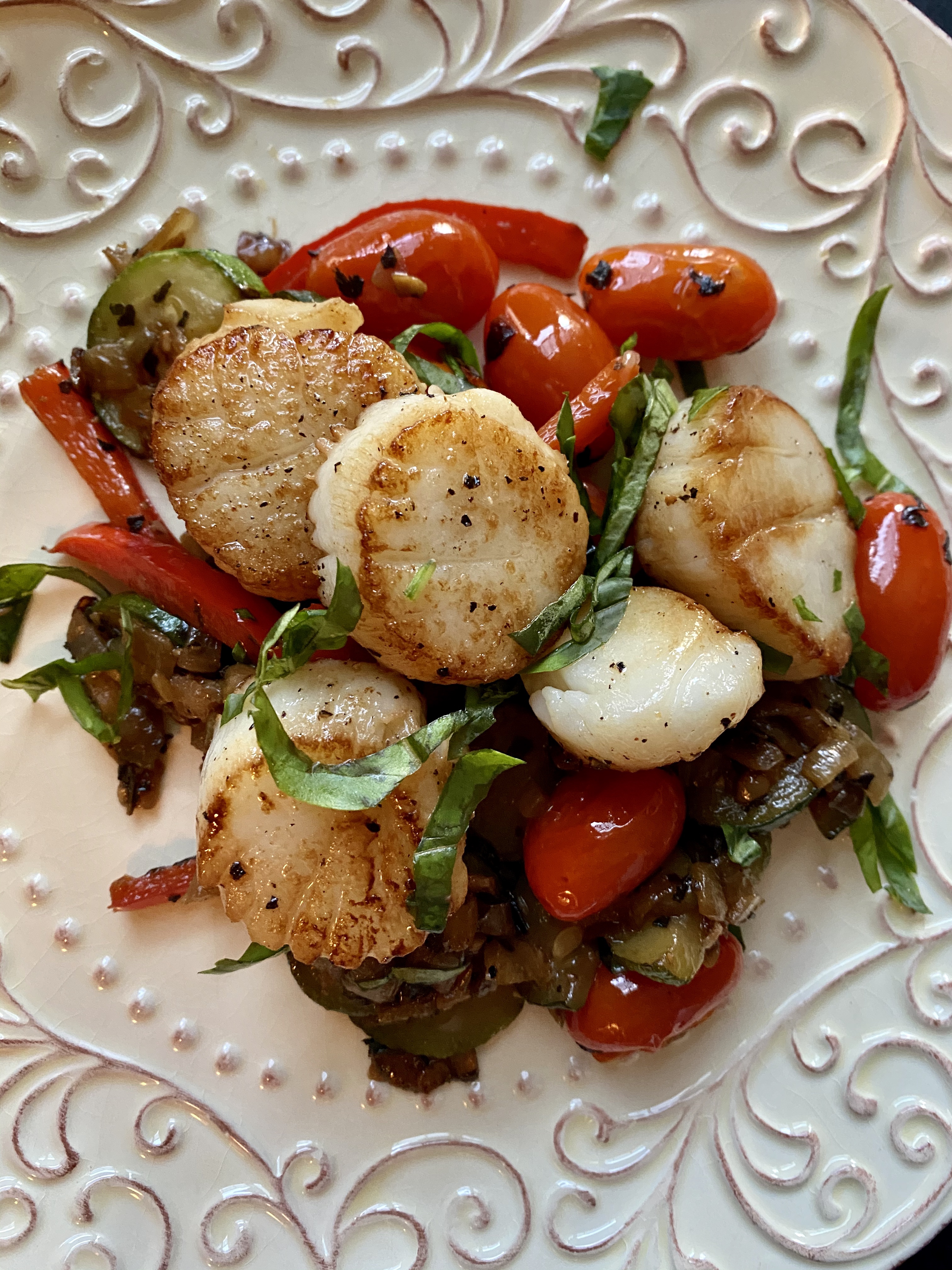 Pan seared Sea Scallops with Italian veggies by BeautyBeyondBones #dinner #glutenfree #paleo #keto #specificcarbohydtratediet #scd #healthyfood #food #edrecovery