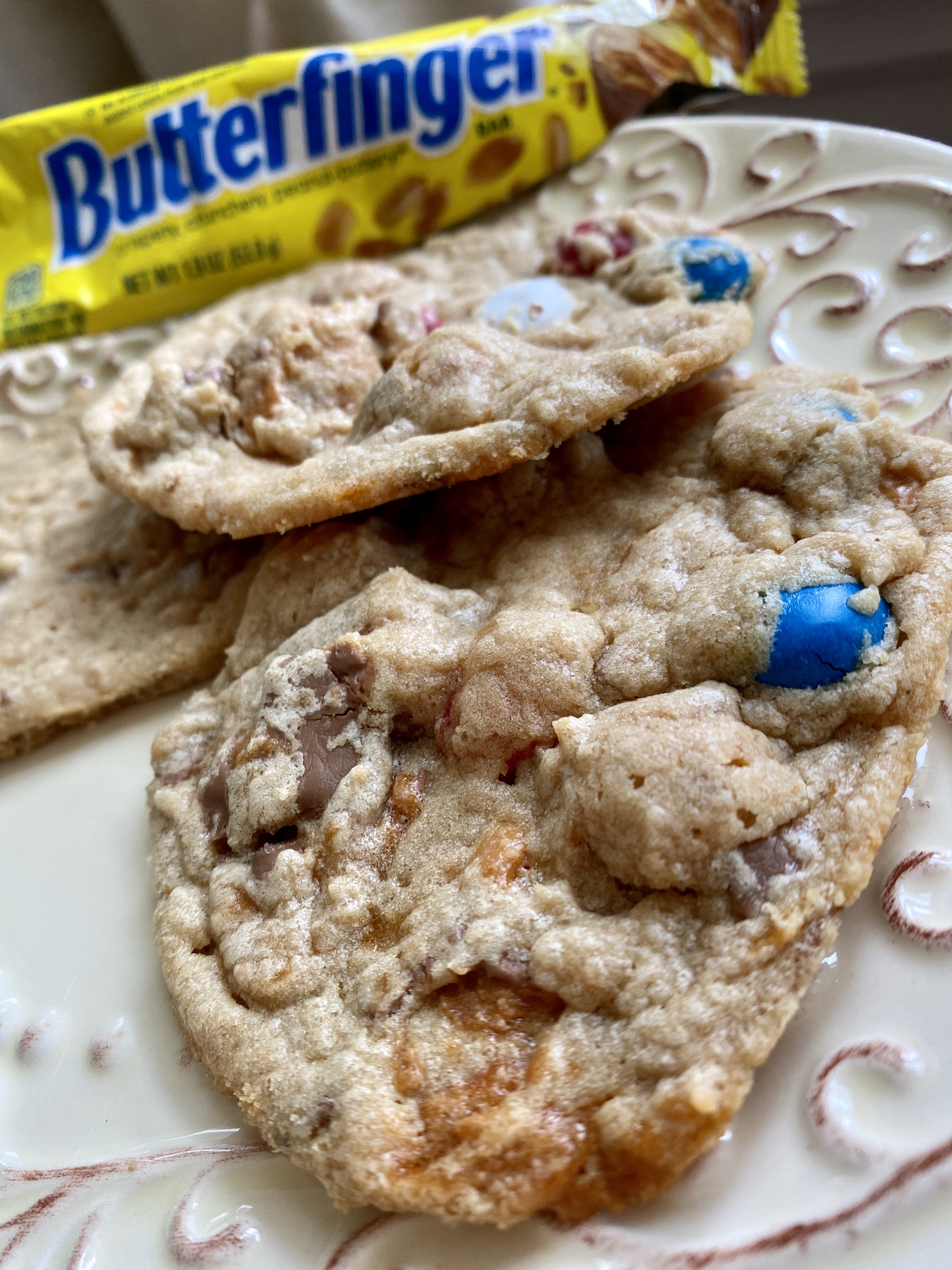 Butterfinger Cookies by BeautyBeyondBones #dessert #treats #yummy #butterfinger #chocolate #peanutbutter #cookies #food #edrecovery