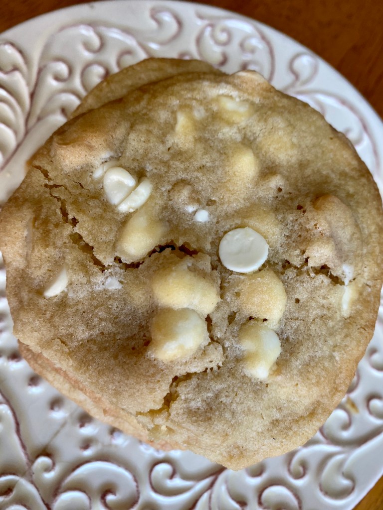 White Chocolate Macadamia Nut Cookies by BeautyBeyondBones! #dessert #baking #food #sweets #cookie #vegetarian #edrecovery 