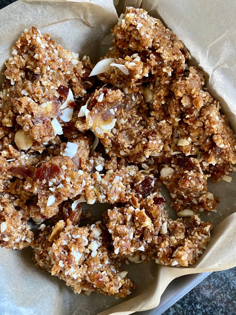 Tropical Breakfast Bar by BeautyBeyondBones #food #glutenfree #grainfree #vegan #paleo #specificcarbohydratediet #edrecovery #breakfast #brunch #healthyfood #yum