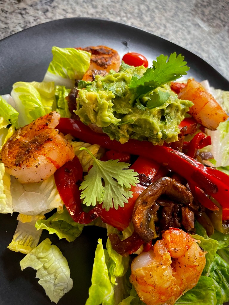 Taco night is the BEST night! And these Turkey tacos are going to blow you away! They’re healthy and bursting with flavor! Make the tonight for #TacoTuesday ! #tacos #food #healthyfood #glutenfree #dinner #recipe #cooking #mexicanfood #yum