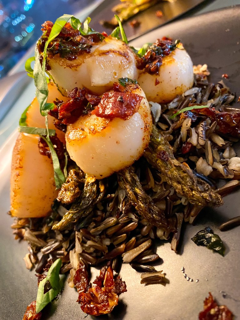 Pan Seared Scallops with Sun Dried Tomato Tapenade! By BeautyBeyondBones #food #healthyfood #glutenfree #paleo #keto #dairyfree #health #edrecovery 