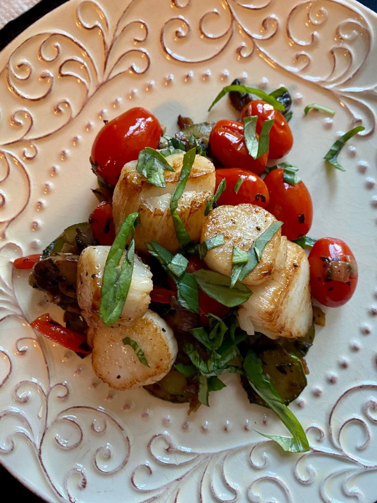 Pan seared Sea Scallops with Italian veggies by BeautyBeyondBones #dinner #glutenfree #paleo #keto #specificcarbohydtratediet #scd #healthyfood #food #edrecovery