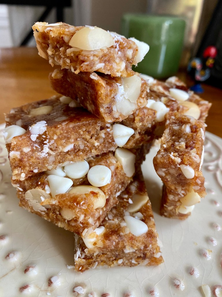 Tropical Breakfast Bar by BeautyBeyondBones #food #glutenfree #grainfree #vegan #paleo #specificcarbohydratediet #edrecovery #breakfast #brunch #healthyfood #yum