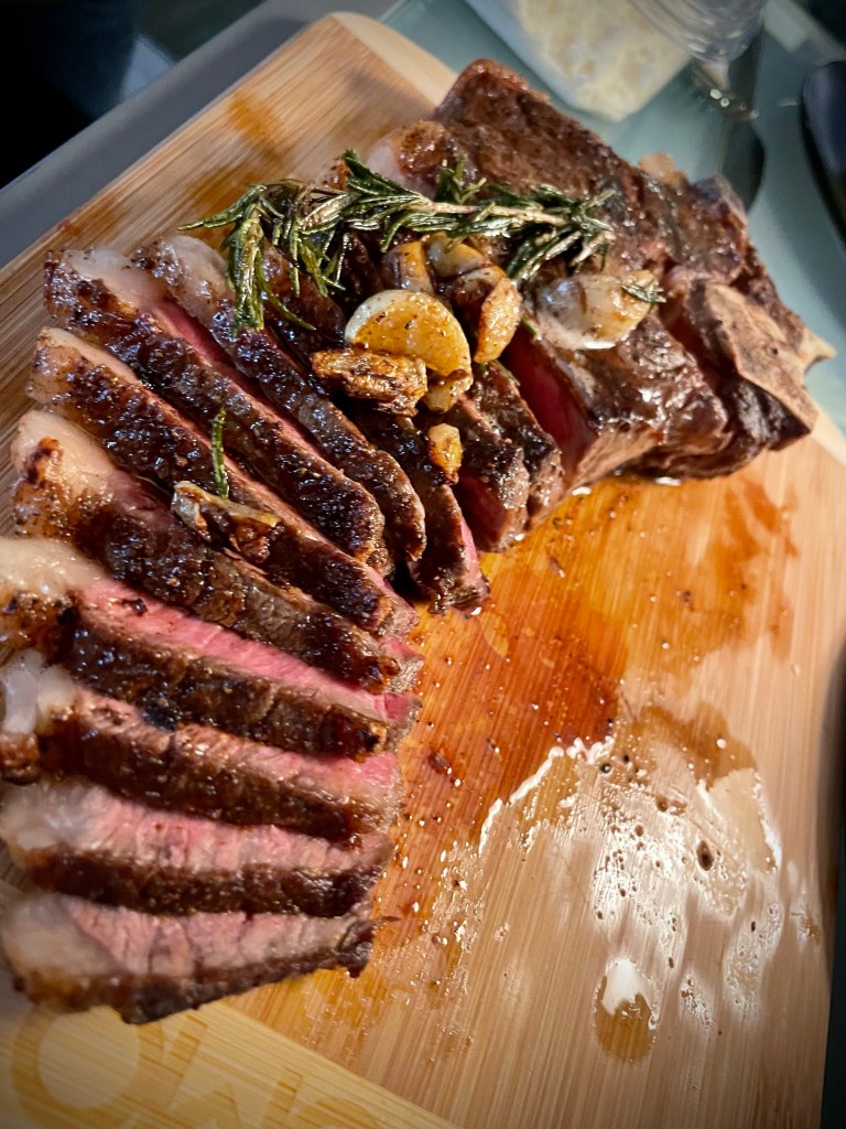 A LOW CARB *pasta dinner?!* How is that even possible!? My Spaghetti Squash boats are the most amazing #pasta alternative! Slurpy, carby and delicious - try this #keto Italian feast today! #lowcarb #glutenfree #paleo #specificcarbohydratediet #healthyfood #italian #food #recipe 