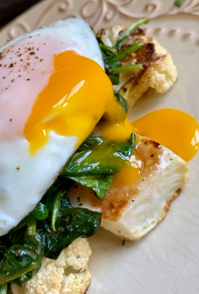 Eggs Florentine by BeautyBeyondBones #edrecovery #dinner #vegetarian #paleo #specificcarbohydratediet #grainfree #glutenfree #food #yum #Quarantine