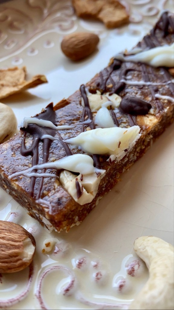 Caramel Apple Bars by BeautyBeyondBones #grainfree #glutenfree #vegan #paleo #vegetarian #dessert #keto #specificcarbohydratediet #edrecovery #food #breakfast #chocolate