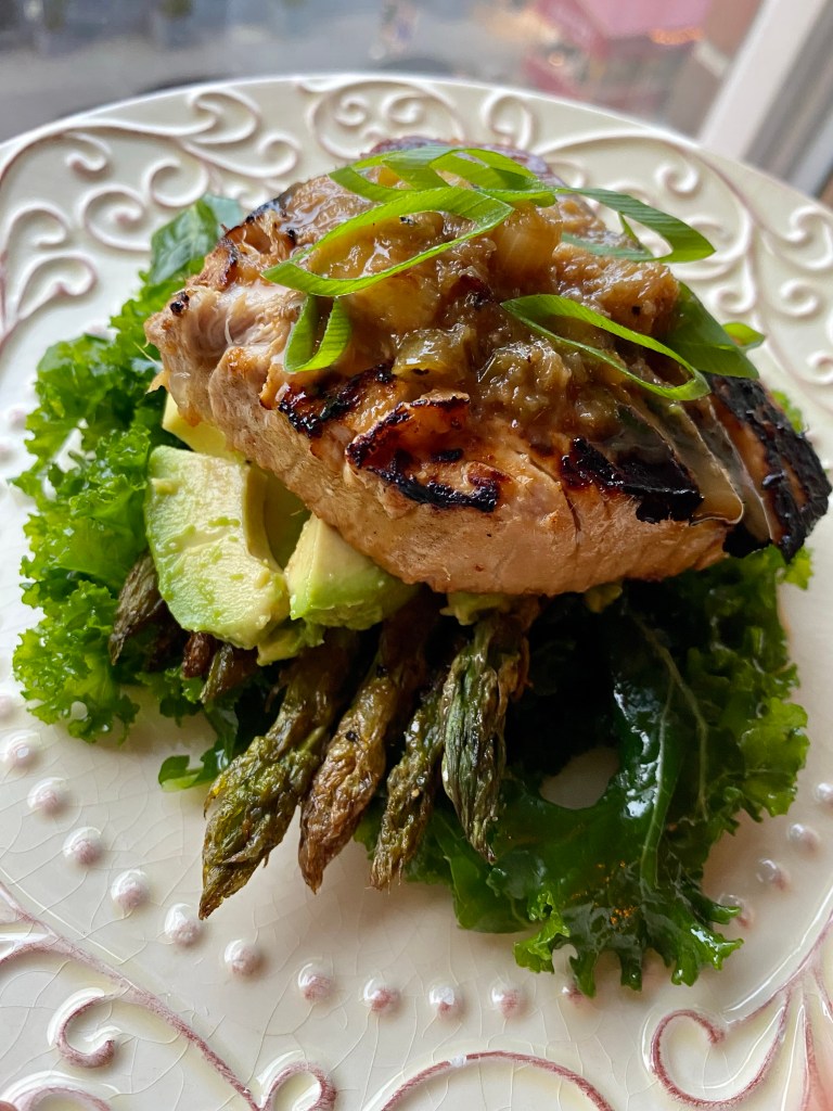 A healthy and outrageously delicious Ginger Garlic Ahi Tuna! Marinated in a delicious sauce of thai-flavors, this dish melts in your mouth! Packed with protein and ZERO CARBS, this quick and easy recipe will be your new favorite keto dinner! #keto #paleo #glutenfree #lowcarb #healthy #edrecovery #anorexia #dinner #recipe #healthyfood 